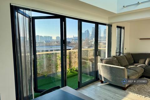 3 bedroom flat to rent, Satchwell Road, London, E2