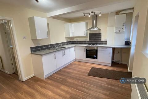 3 bedroom terraced house to rent, Chantrey Crescent, Birmingham, B43
