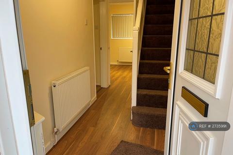 3 bedroom terraced house to rent, Chantrey Crescent, Birmingham, B43