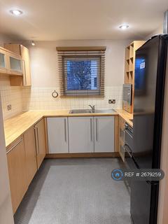 2 bedroom flat to rent, Burlington Street, Manchester, M15