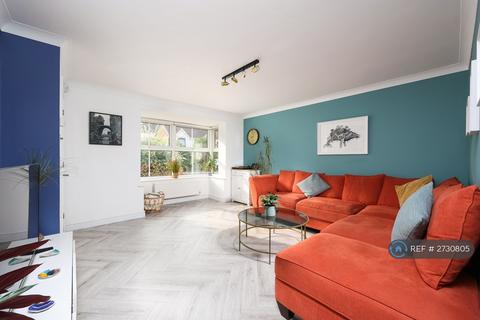 4 bedroom detached house to rent, Robertson Drive, Bristol, BS4