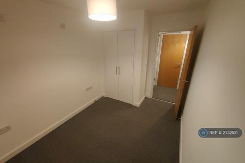 2 bedroom flat to rent, Mulberry Court, Ilford, IG6