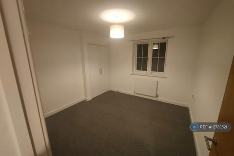 2 bedroom flat to rent, Mulberry Court, Ilford, IG6