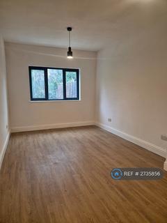3 bedroom flat to rent, Harpenden Road, London, SE27