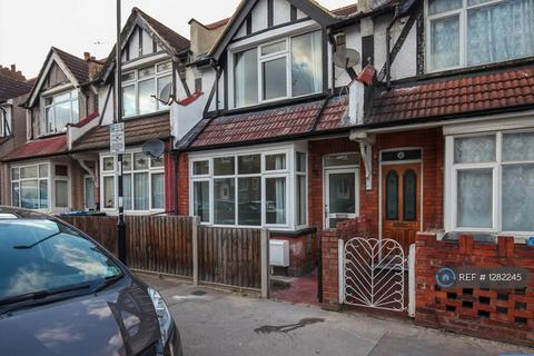 2 bedroom terraced house to rent, Latimer Road, Croydon, CR0