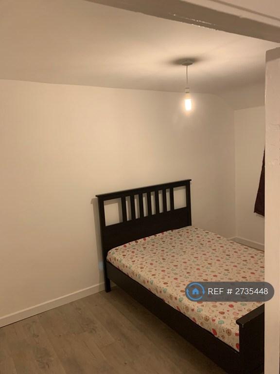 Master Bedroom 14/13