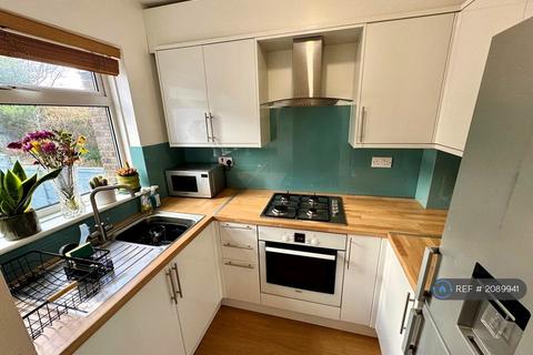 2 bedroom terraced house to rent, King John Avenue, Bournemouth, BH11