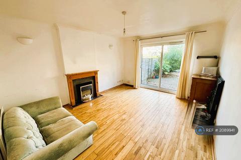 2 bedroom terraced house to rent, King John Avenue, Bournemouth, BH11