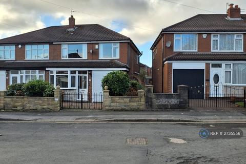 3 bedroom semi-detached house to rent, Valdene Drive, Farnworth, Bolton, BL4