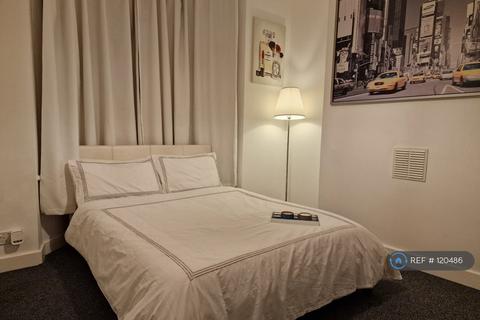 1 bedroom in a house share to rent, Frith Road, London, E11