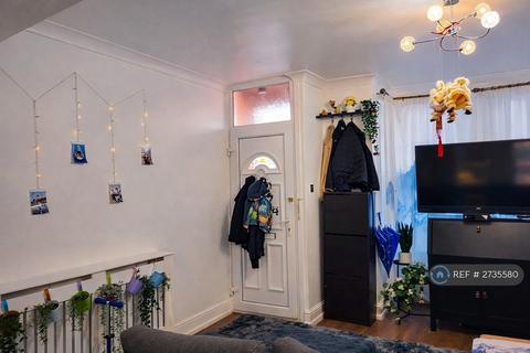 3 bedroom terraced house to rent, Priestfield Road, Gillingham, ME7