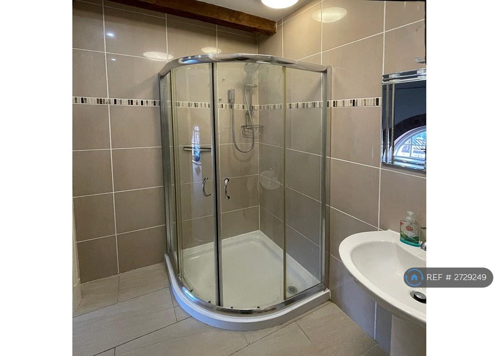 En Suite Shower Room
