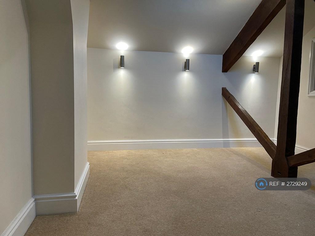 Mezzanine East Bedroom