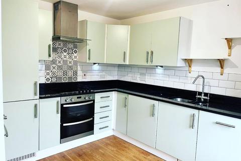 3 bedroom semi-detached house to rent, Seven Acres, Cranbrook, Exeter
