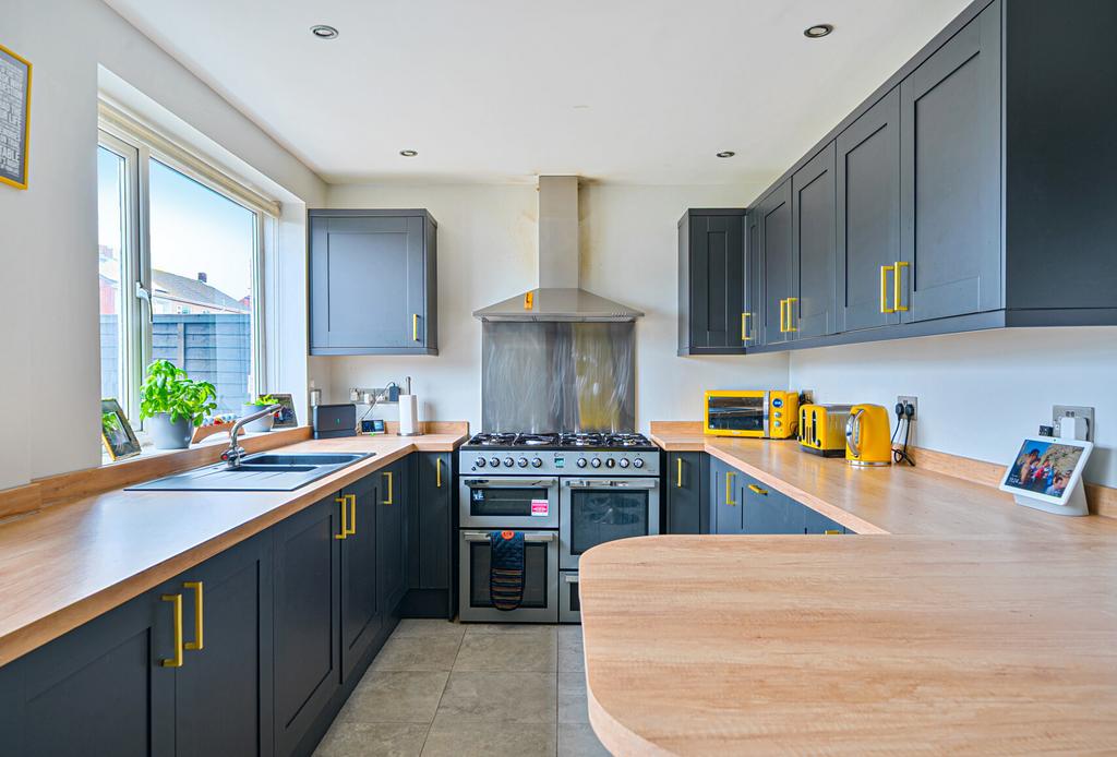 Kitchen/Breakfast