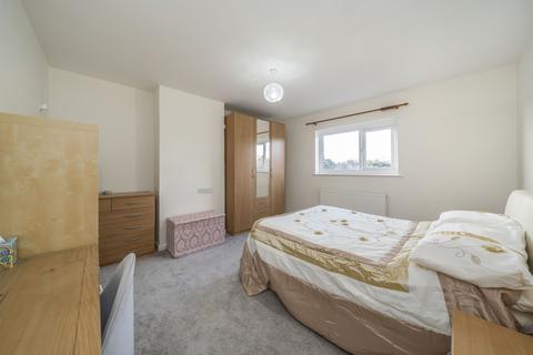 3 bedroom semi-detached house for sale, Sutlej Road, Charlton, London, SE7