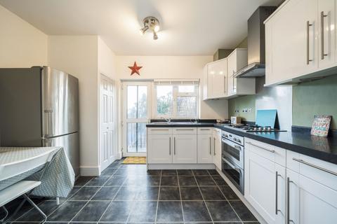 2 bedroom flat for sale, Derrick Gardens, Charlton, SE7