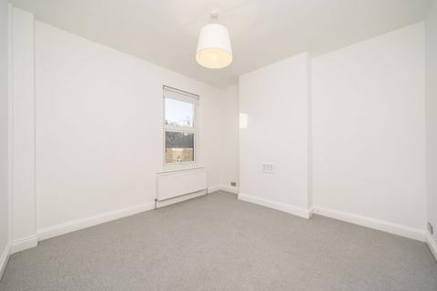 4 bedroom terraced house for sale, Kinveachy Gardens, Charlton, SE7