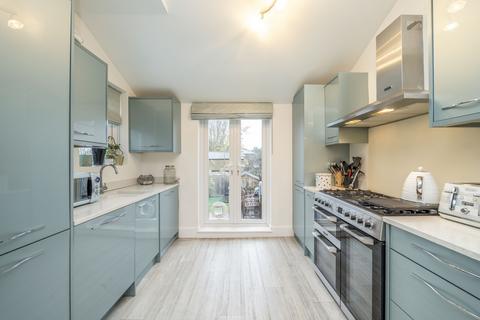 4 bedroom terraced house for sale, Vambery Road, Plumstead, London, SE18