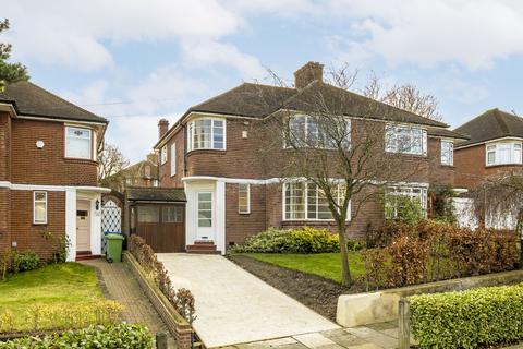 3 bedroom semi-detached house for sale - Plum Lane, London, SE18