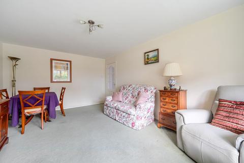 2 bedroom ground floor flat for sale, Lion Lane, Haslemere, GU27