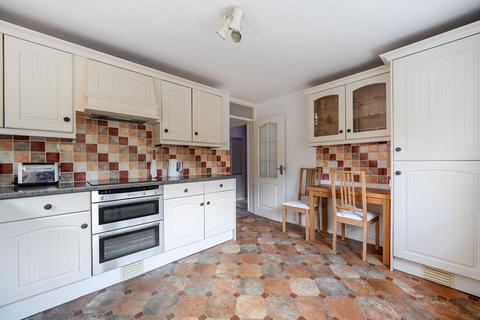 2 bedroom ground floor flat for sale, Lion Lane, Haslemere, GU27