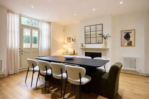 undefined, Stafford Terrace, Kensington W8