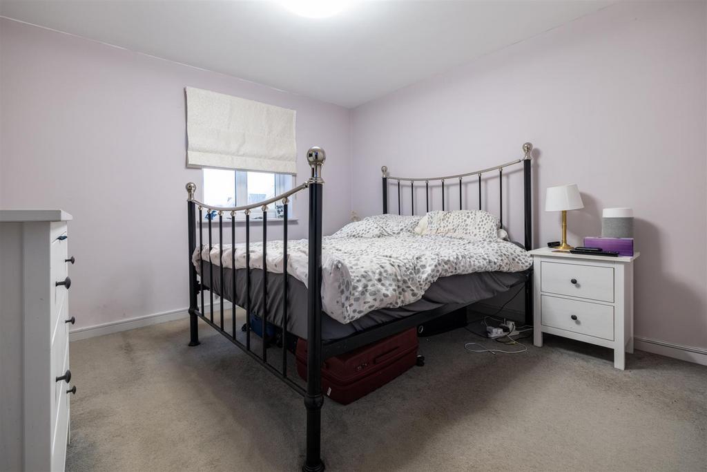 Bedroom 1 .jpg