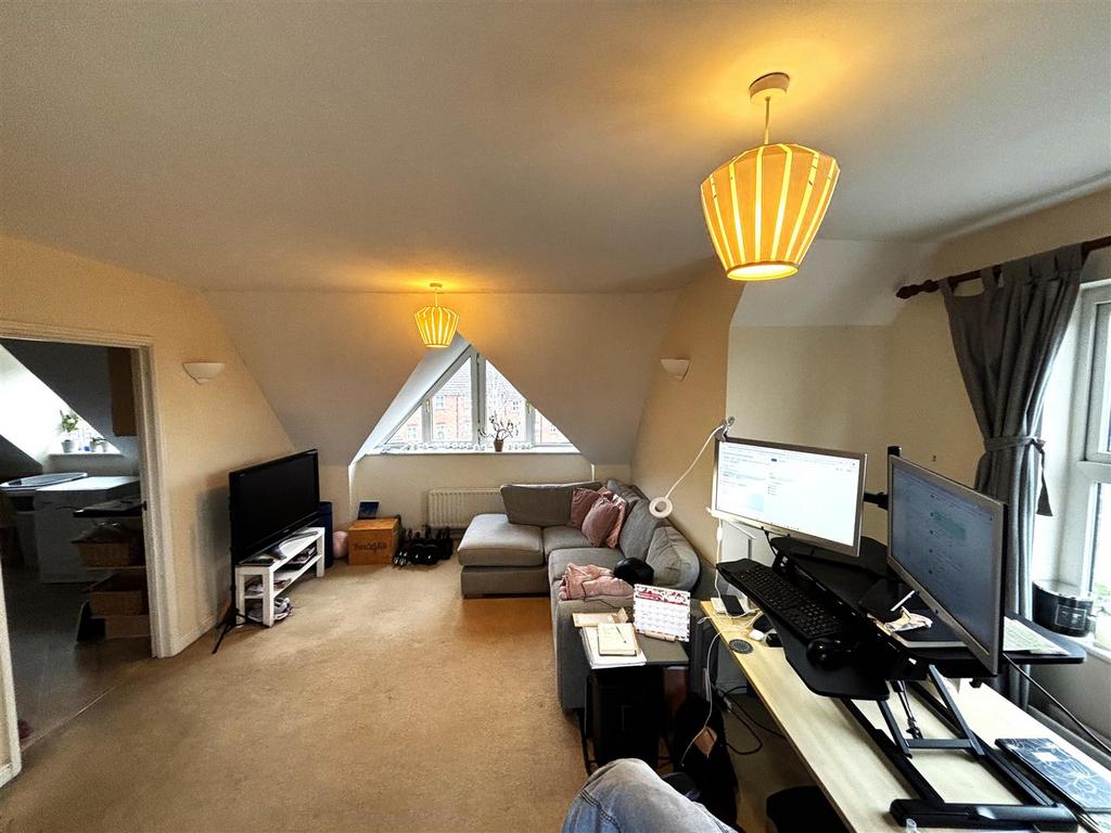 Living room 1.jpg