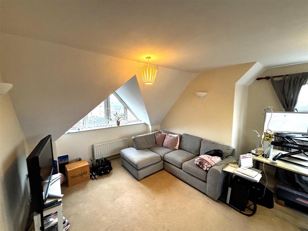 Living room 2.jpg