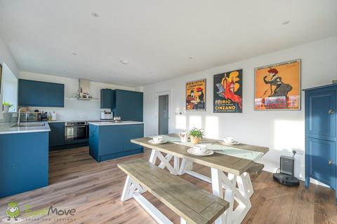 3 bedroom detached house for sale, Holt Cottages, Thatcham RG19