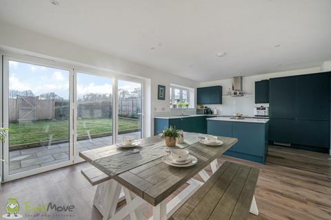 3 bedroom detached house for sale, Holt Cottages, Thatcham RG19
