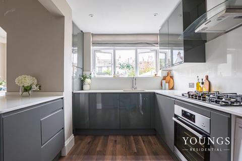 3 bedroom terraced house for sale, Westbourne Grove, Westcliff-On-Sea, SS0