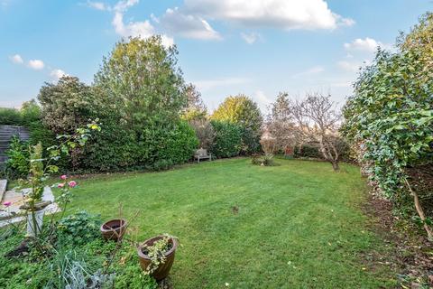 4 bedroom semi-detached house for sale, Wadham Close, Shepperton, TW17