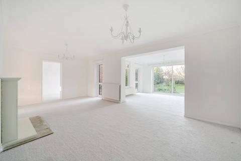 4 bedroom semi-detached house for sale, Wadham Close, Shepperton, TW17