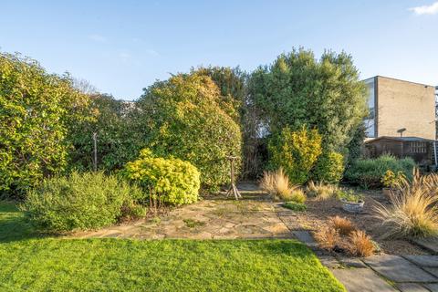 3 bedroom bungalow for sale, Kilmiston Avenue, Shepperton, TW17