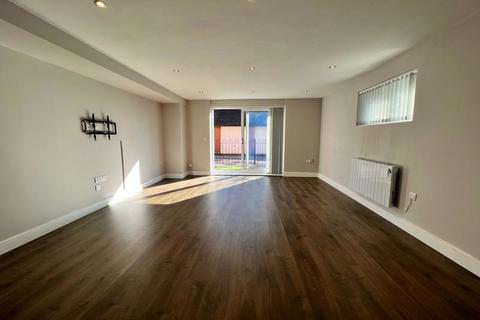 undefined, To Let - Grosvenor Road, Birkdale - Two Bedroom Lower Ground Floor Apt