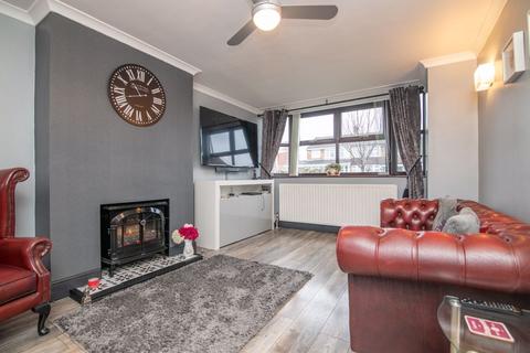 undefined, Elizabeth Walk, TIPTON, DY4 0AZ