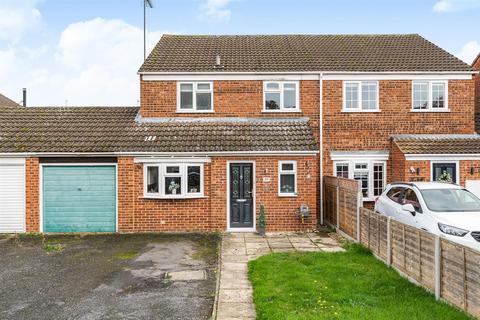 3 bedroom semi-detached house for sale, Fir Tree Close, Flitwick