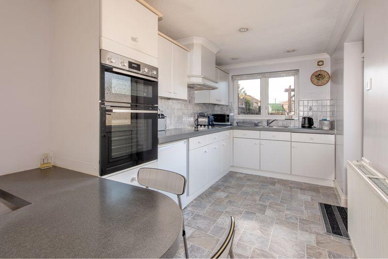 Kitchen/ breakfast