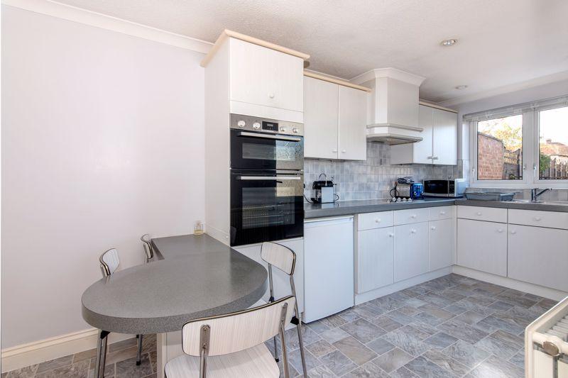 Kitchen/ breakfast