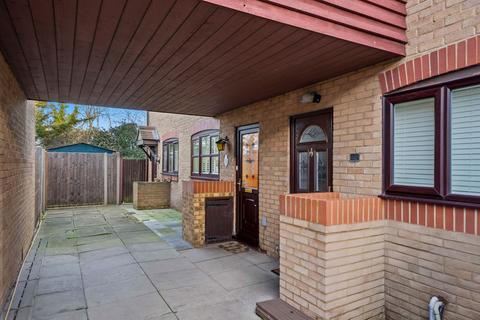 3 bedroom terraced house for sale, Boscombe Road, Worcester Park