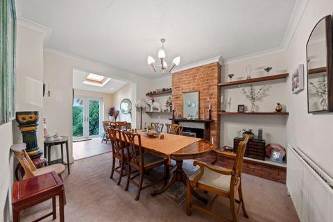 undefined, Farm Way, Worcester Park
