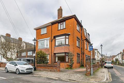 4 bedroom semi-detached house for sale, Worsley Road, Southsea