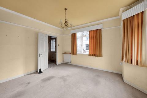 4 bedroom semi-detached house for sale, Worsley Road, Southsea