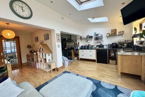 3 bedroom detached house for sale, Gillamore Drive, Coalville LE67