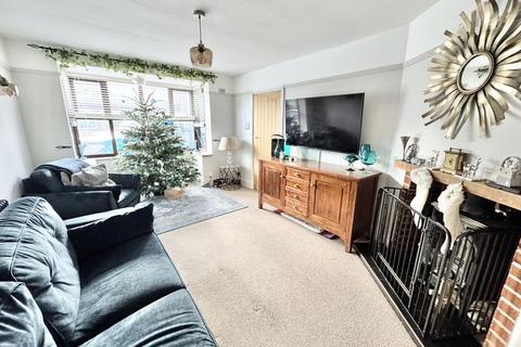 3 bedroom detached house for sale, Gillamore Drive, Coalville LE67