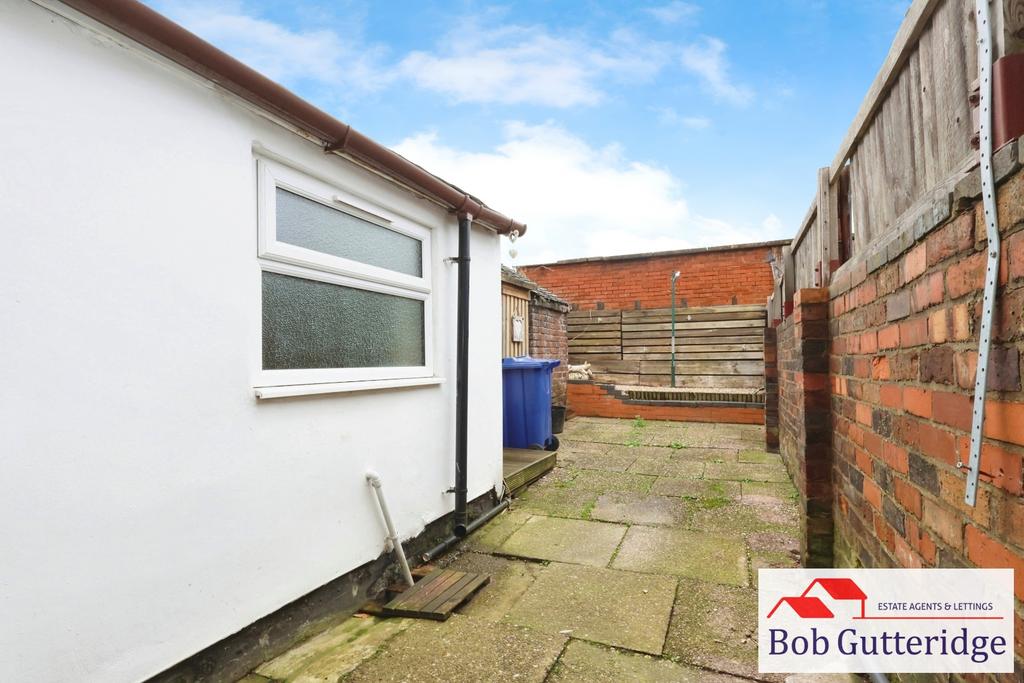 Enclosed rear yard