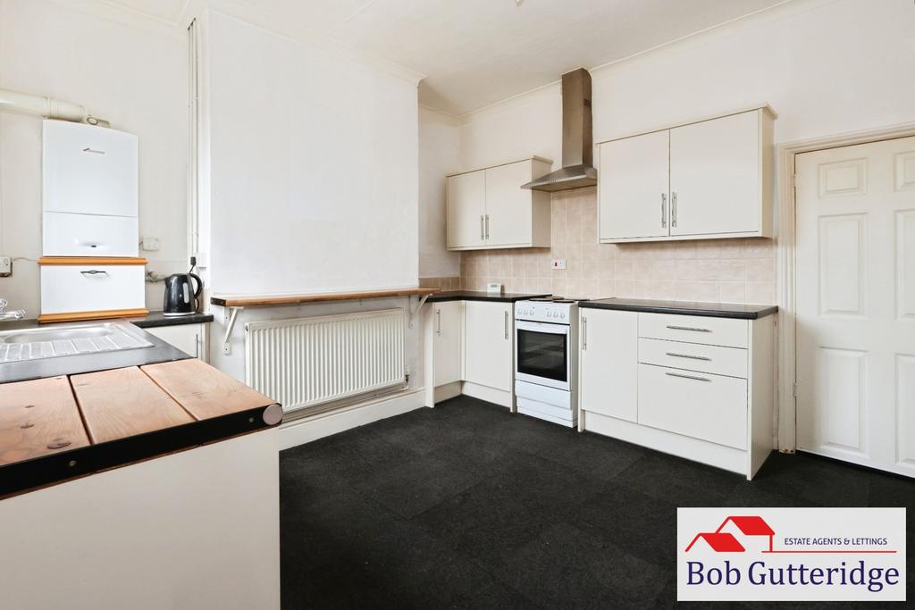 Fitted kitchen / diner