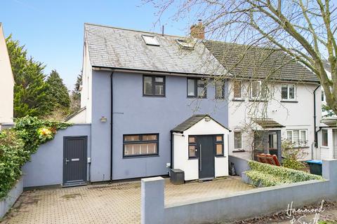 Ivy Chimneys, Epping CM16